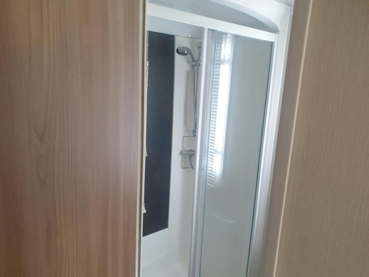 Coastal Caravan Elie Sleeps 6 Bagian luar foto
